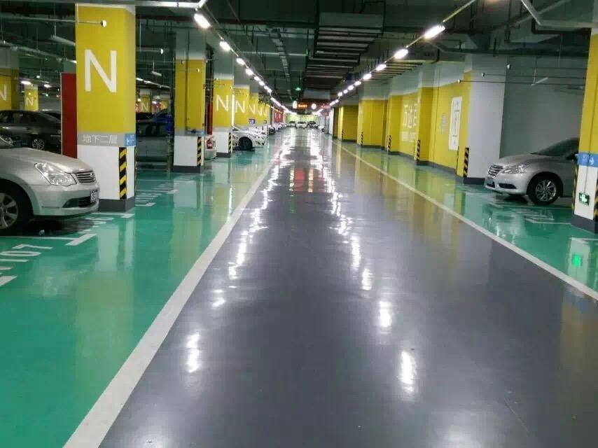 停车场环氧地坪漆施工后的地面应达到怎样的标准？