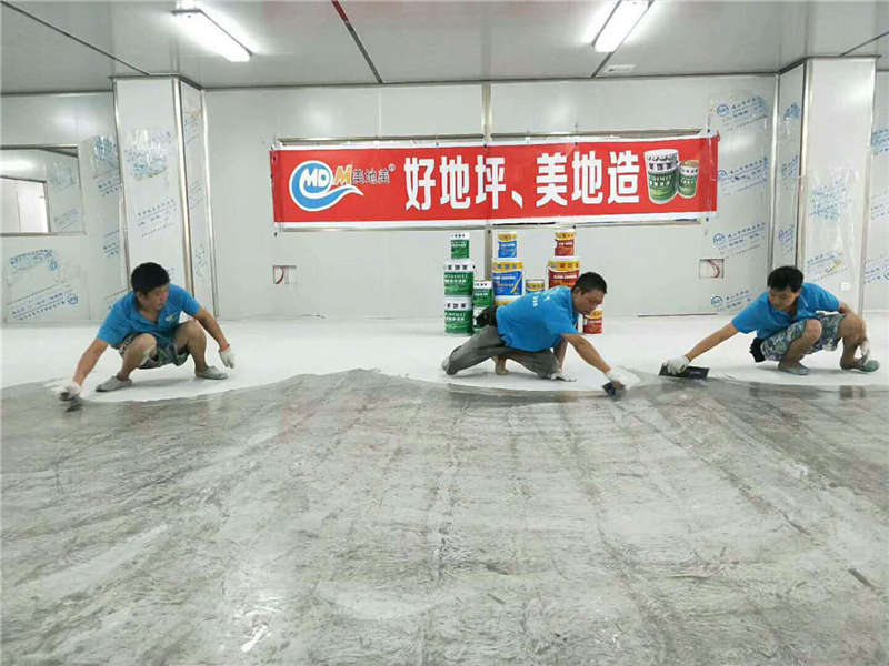 金刚砂耐磨地坪材料施工中，能这样增强地坪的实用性
